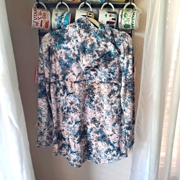 Lularoe Amber - Picture 2 of 2